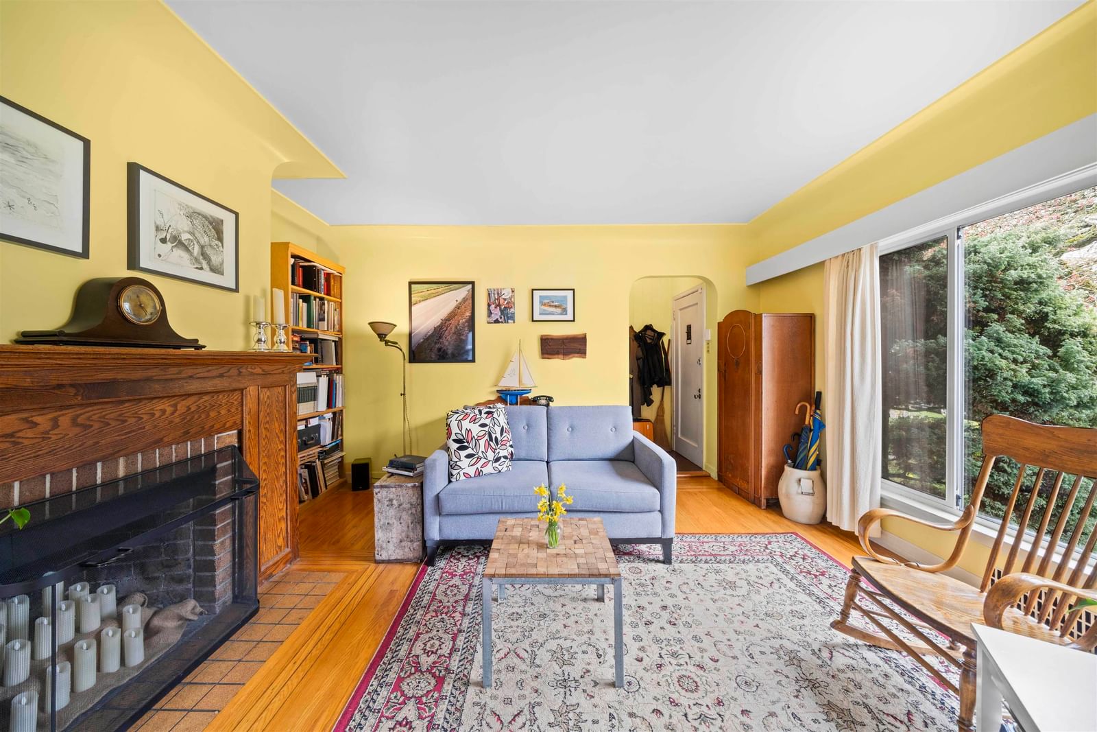 Listing Image 10