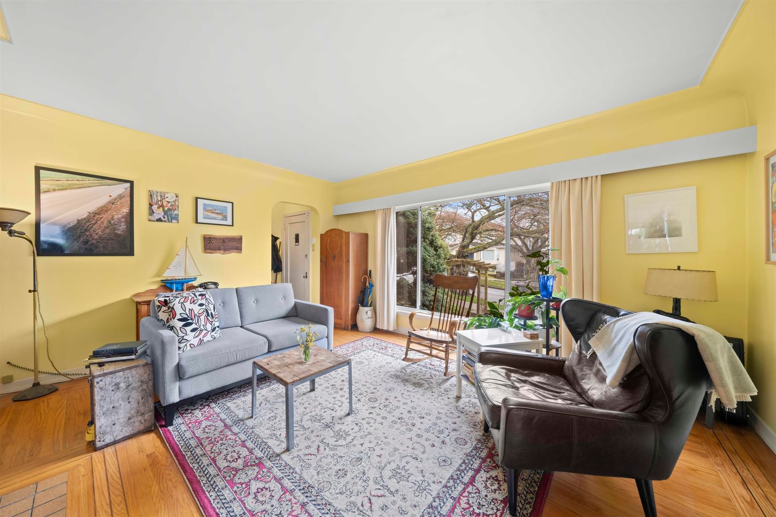 Listing Image 8