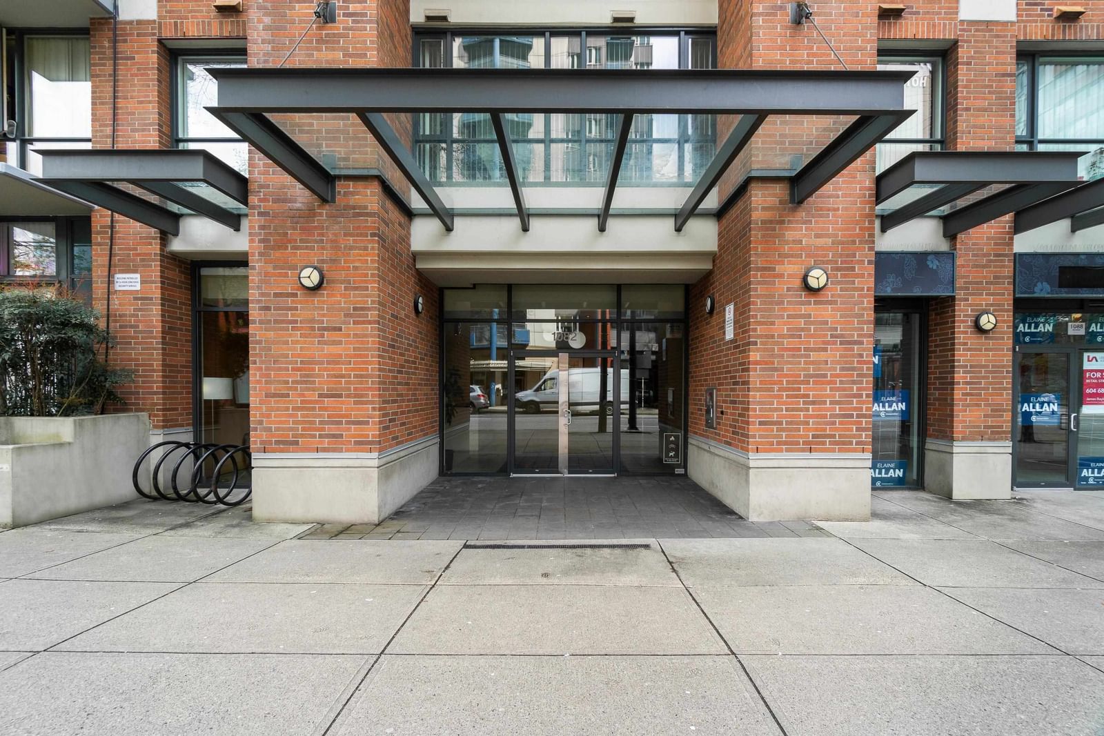 Listing Image 16