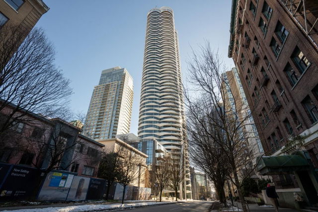 3501 - 1033 Nelson Street