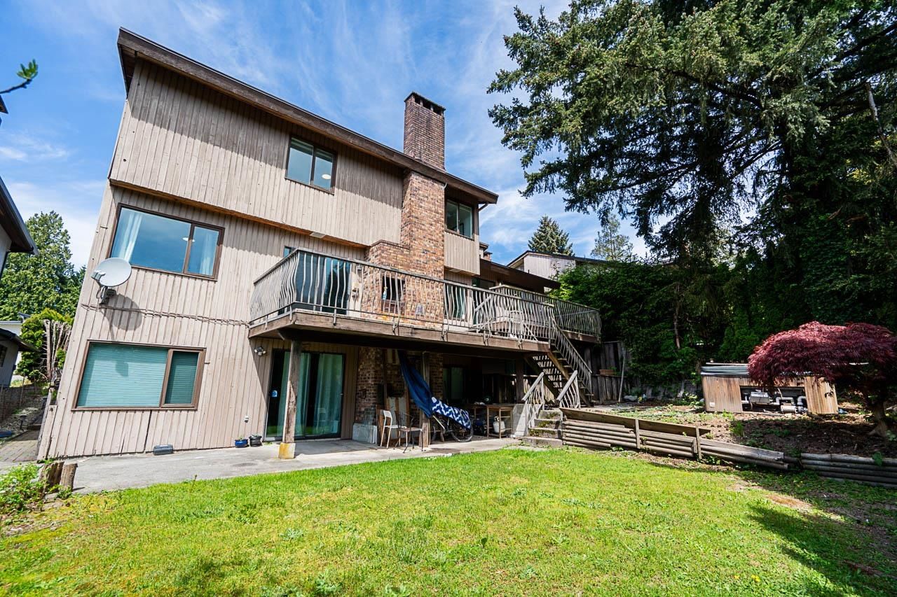 Listing Image 11