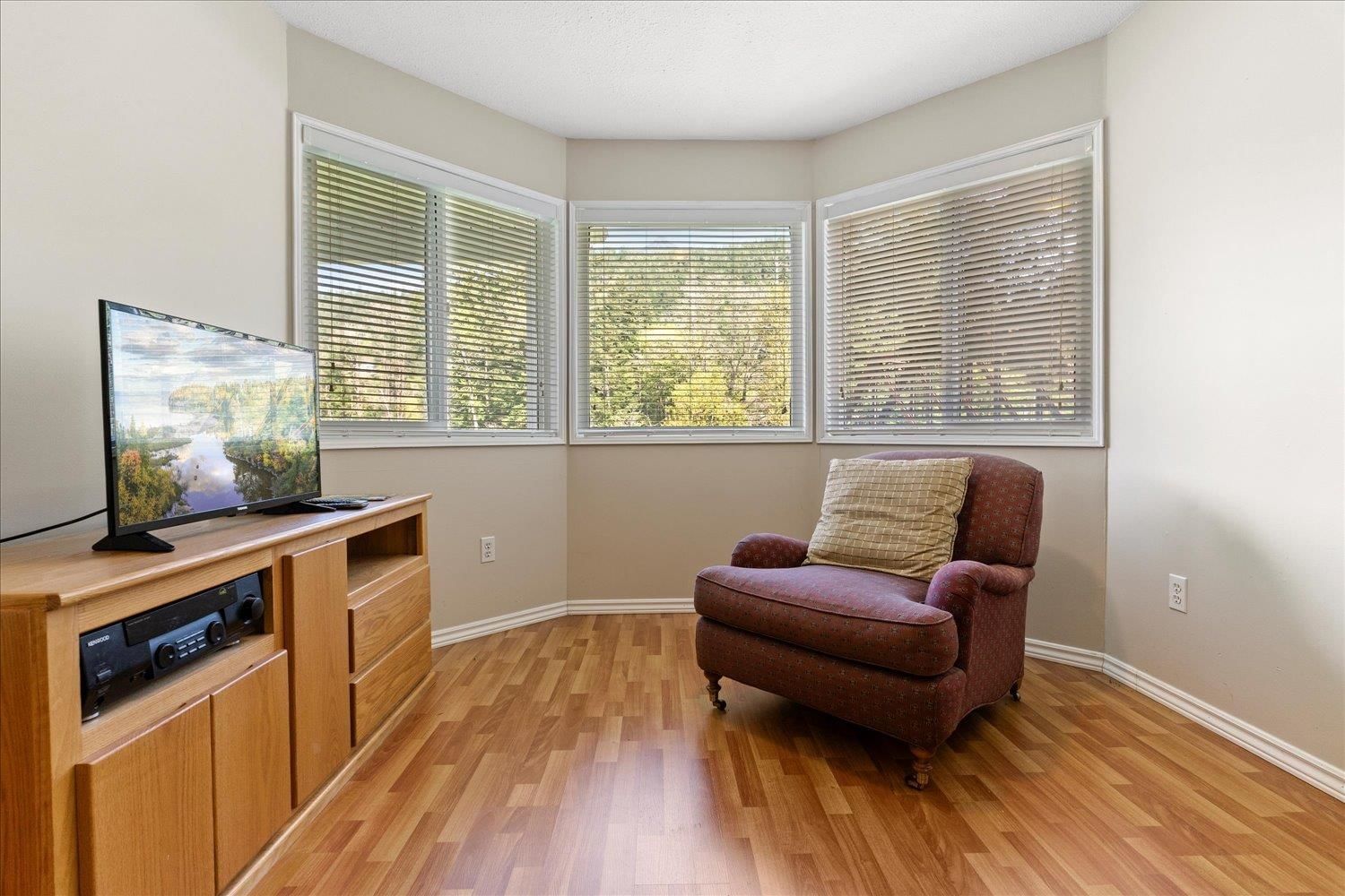 Listing Image 28
