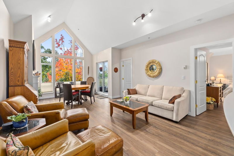 678 Queens Road W #403, North Vancouver, British Columbia