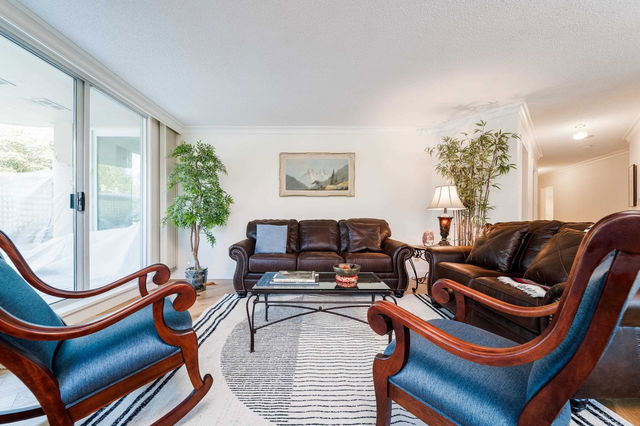 105 - 995 Roche Point Drive