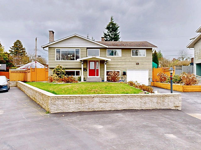 11028 Swan Crescent
