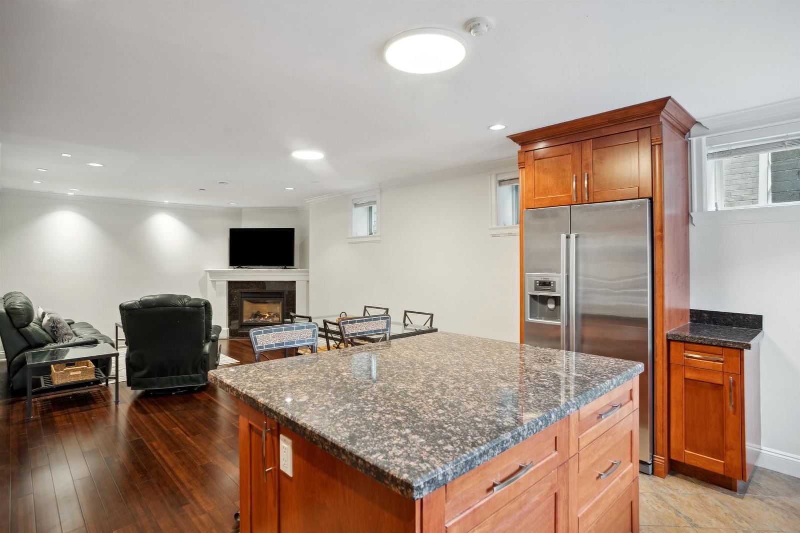 Listing Image 23