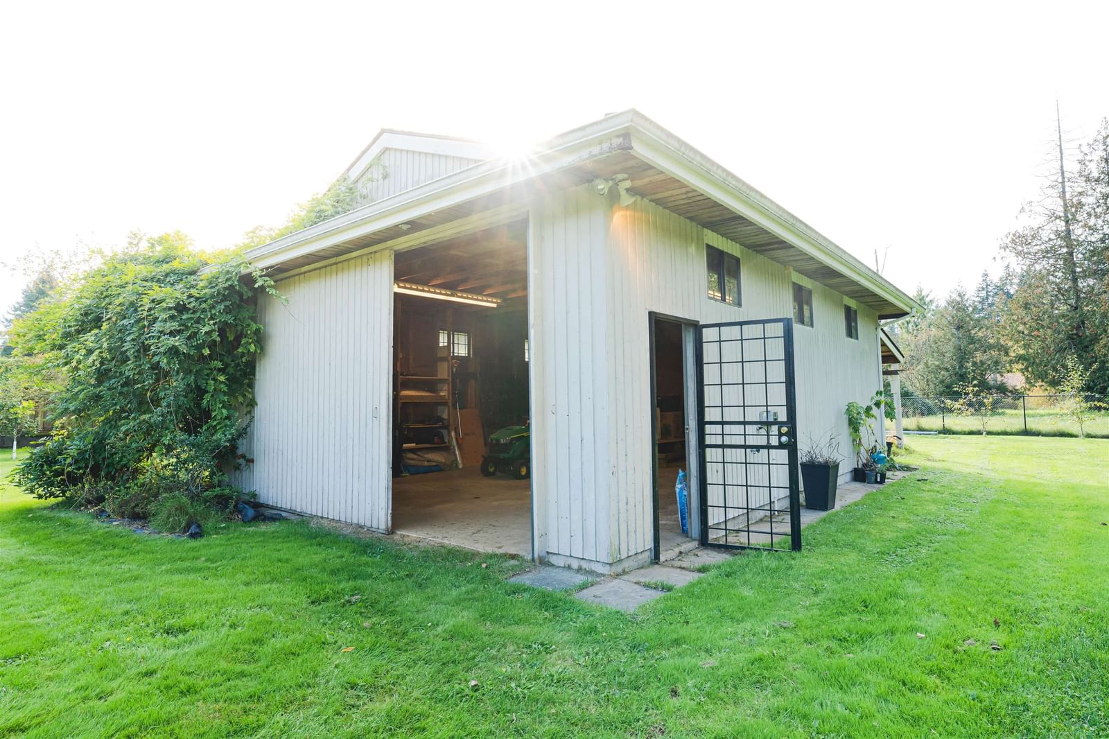 Listing Image 28