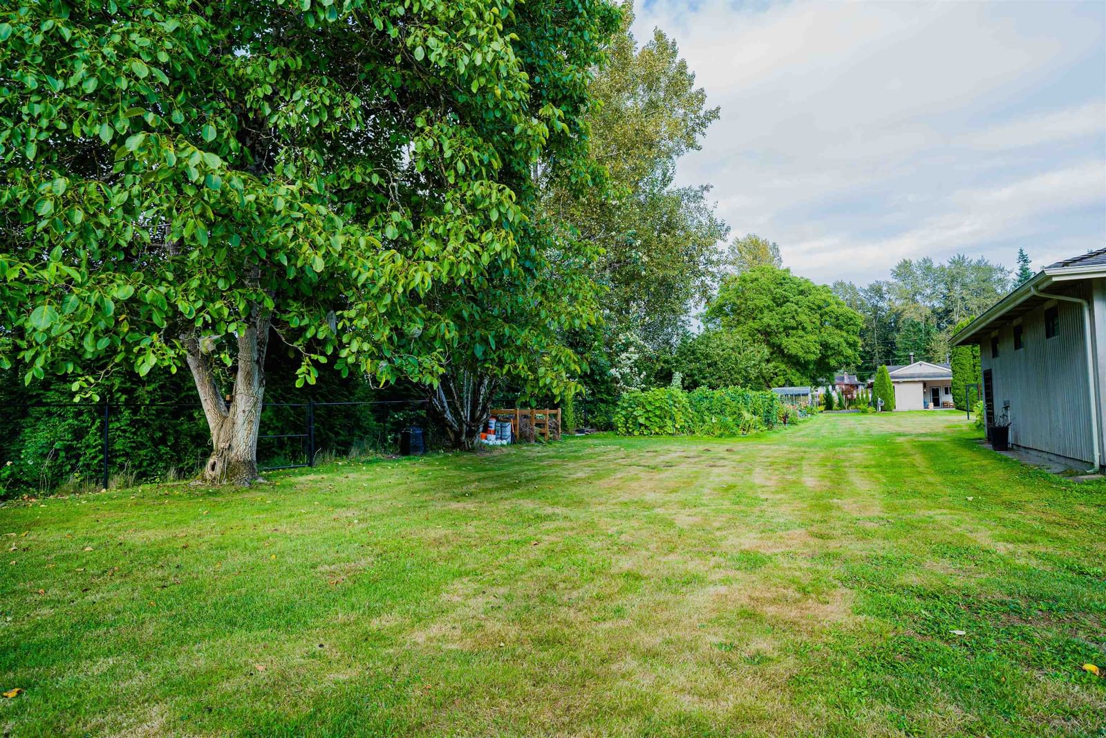 Listing Image 33