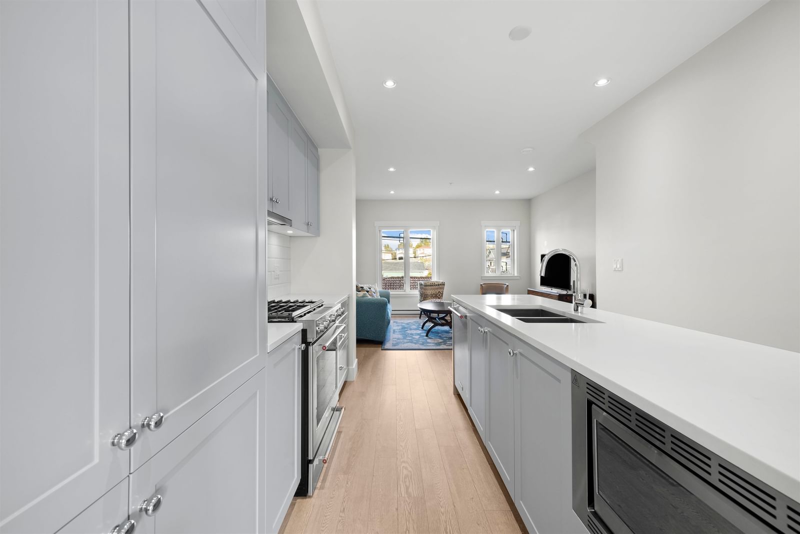 Listing Image 14