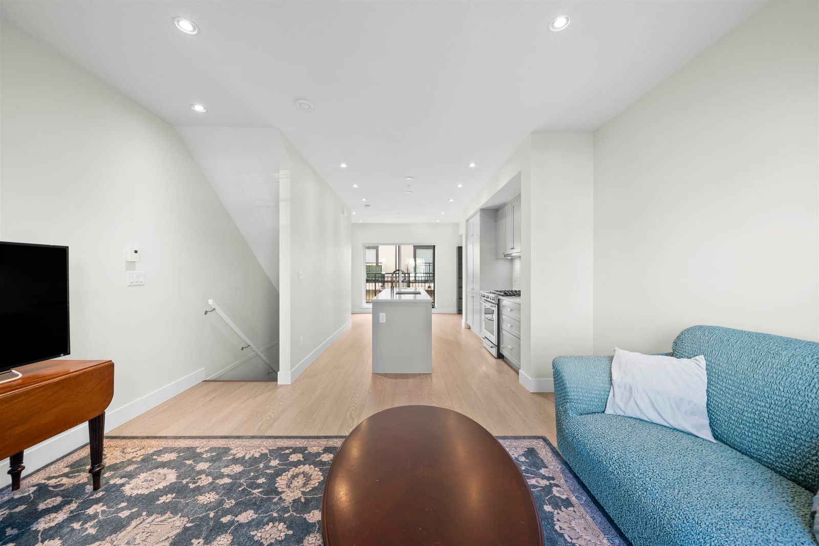 Listing Image 9