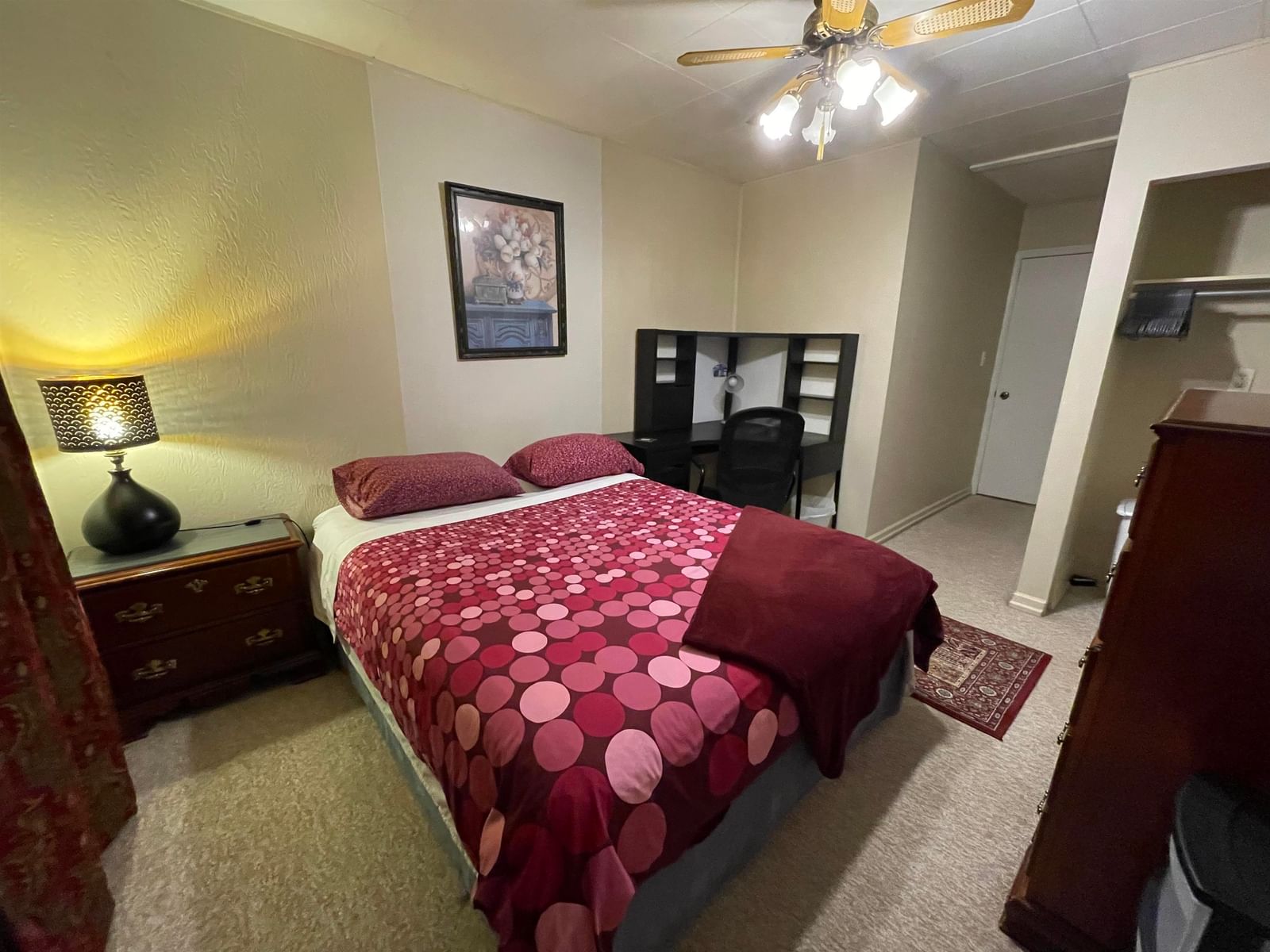 Listing Image 8