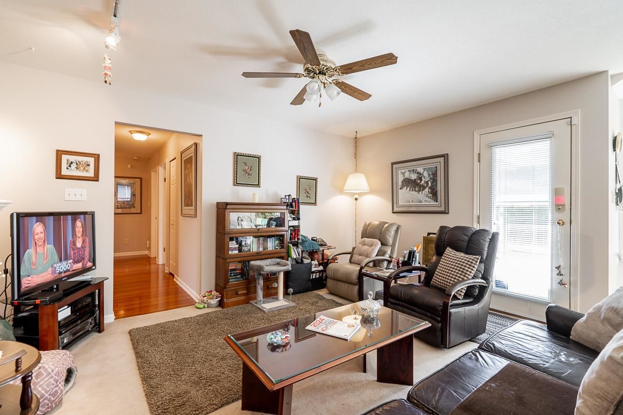 Listing Image 16