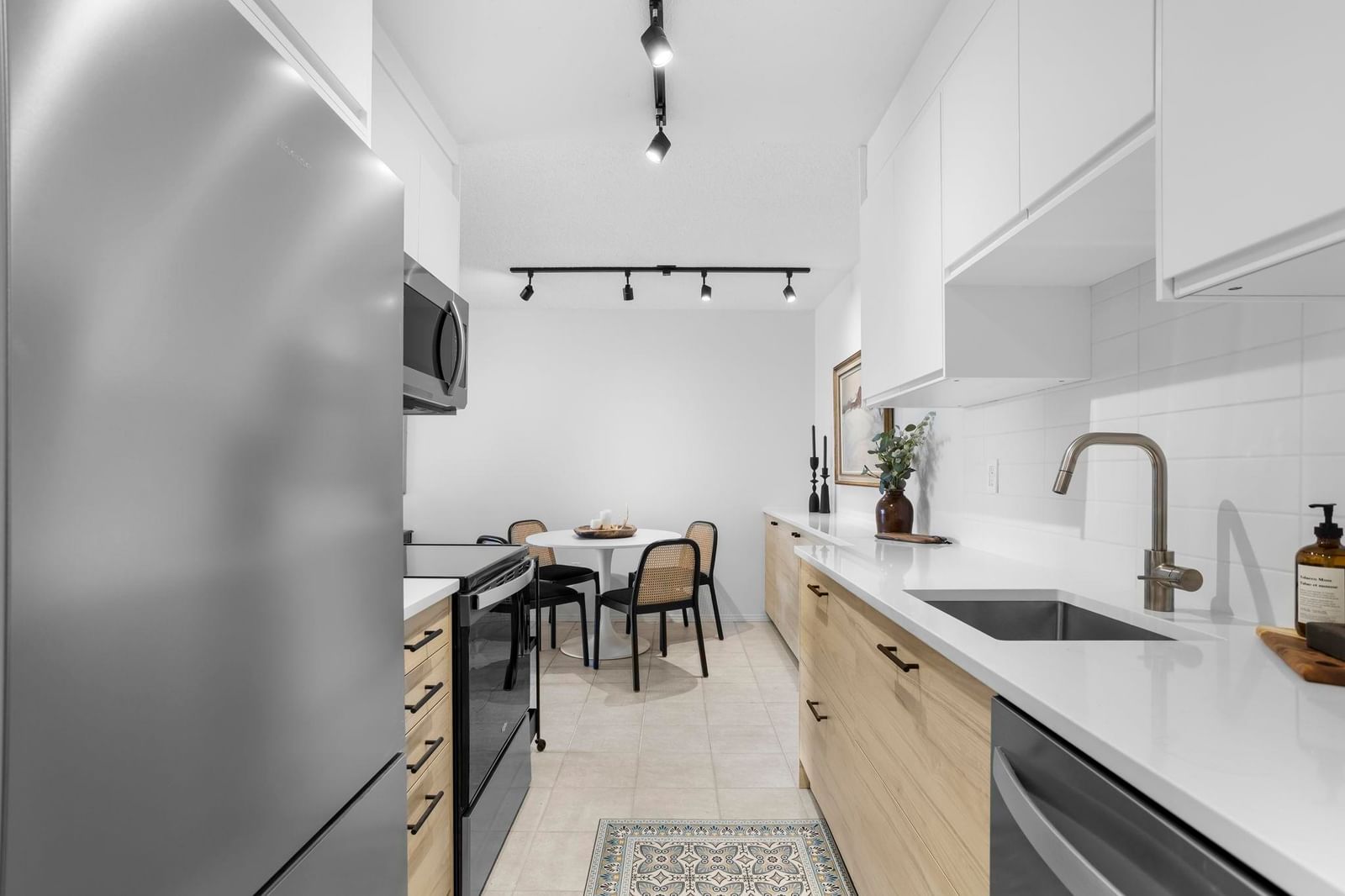 Listing Image 13