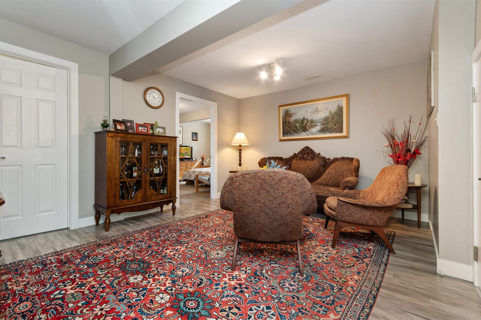 Listing Image 19