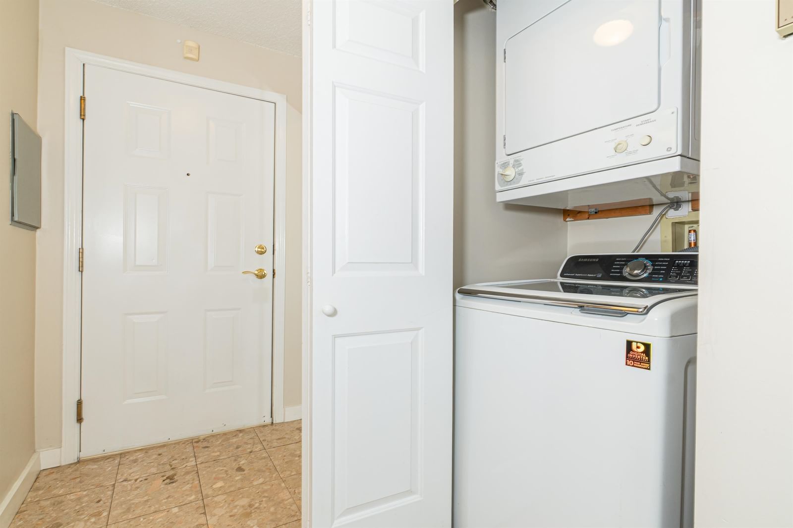 Listing Image 17