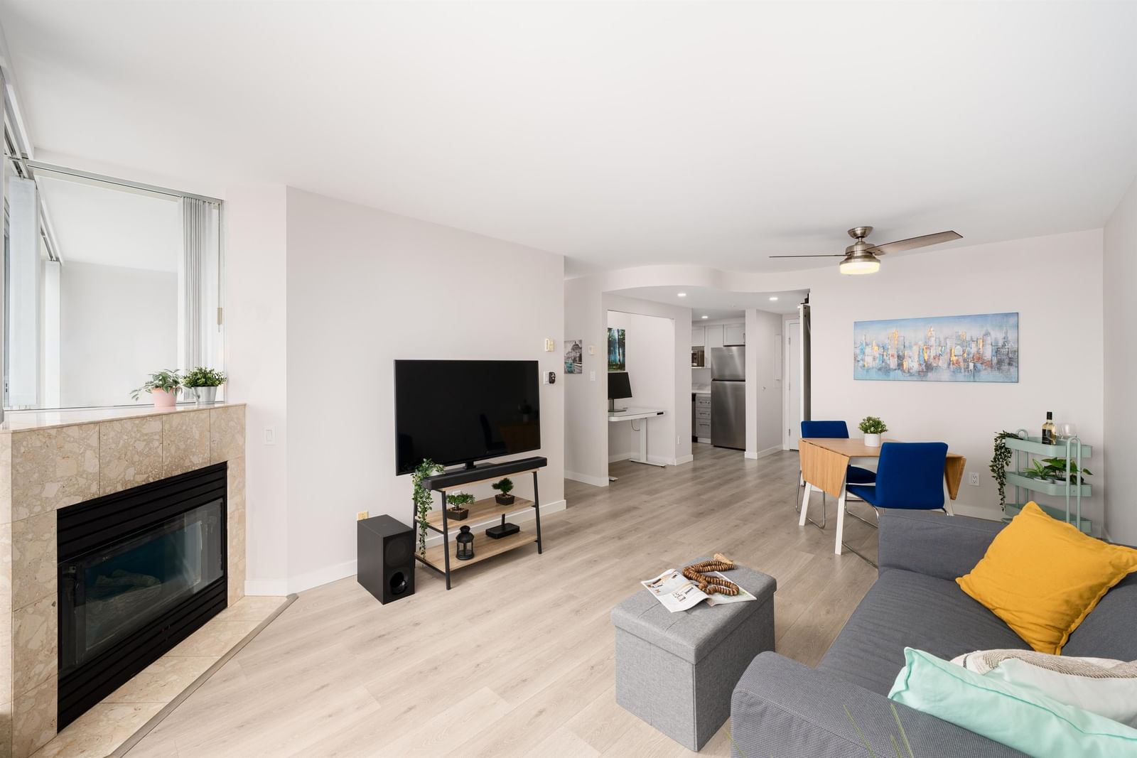 Listing Image 12