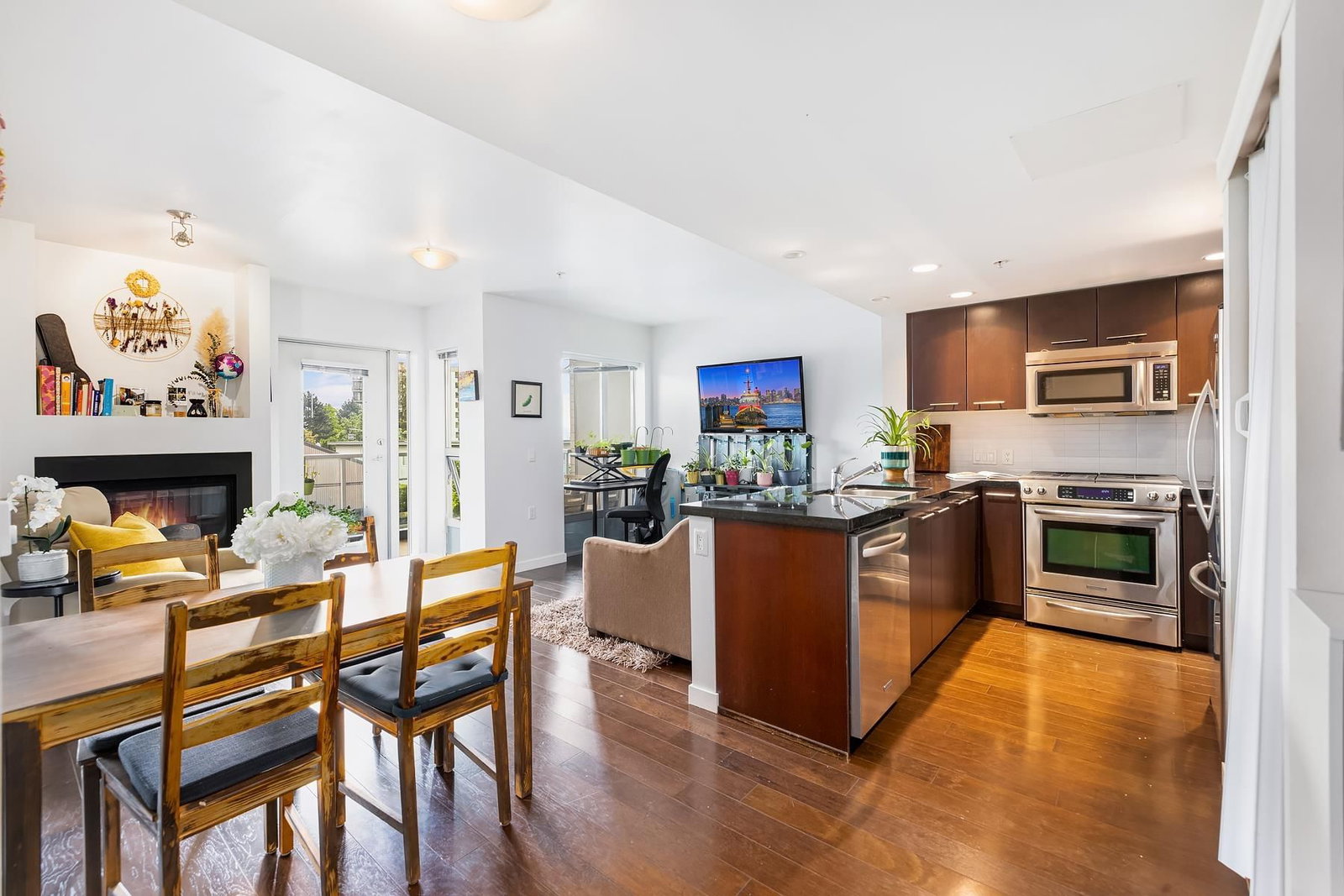 Listing Image 15