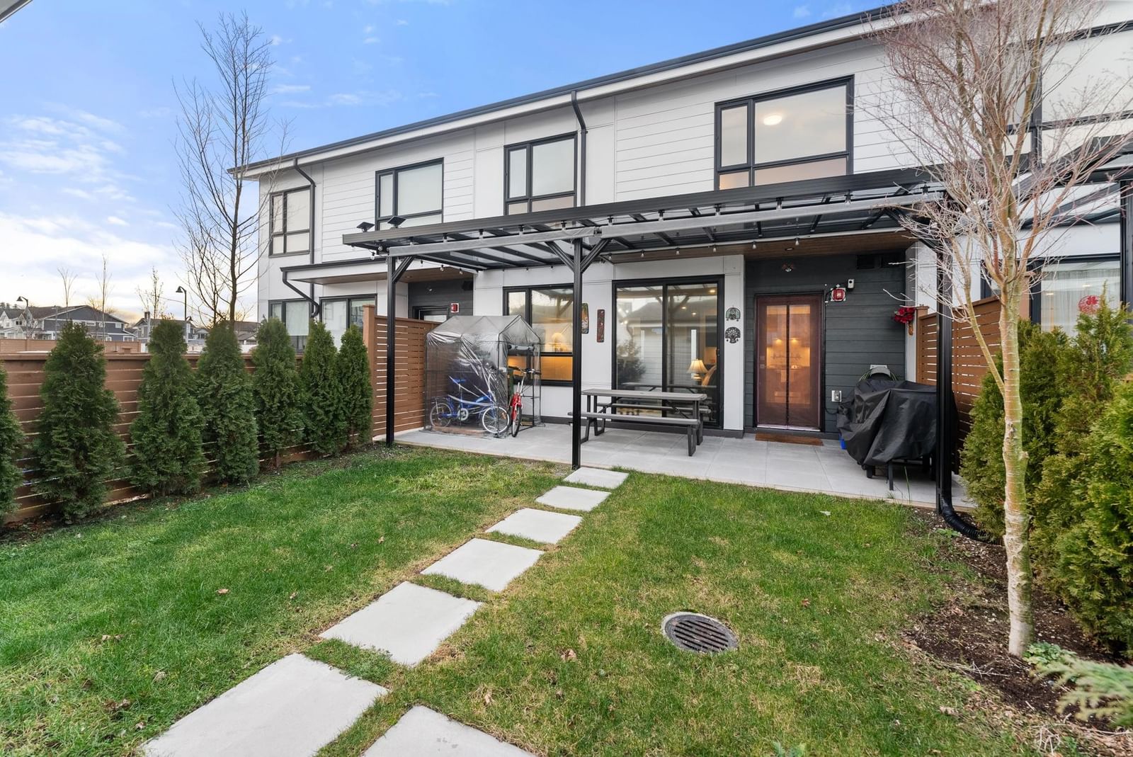 Listing Image 22