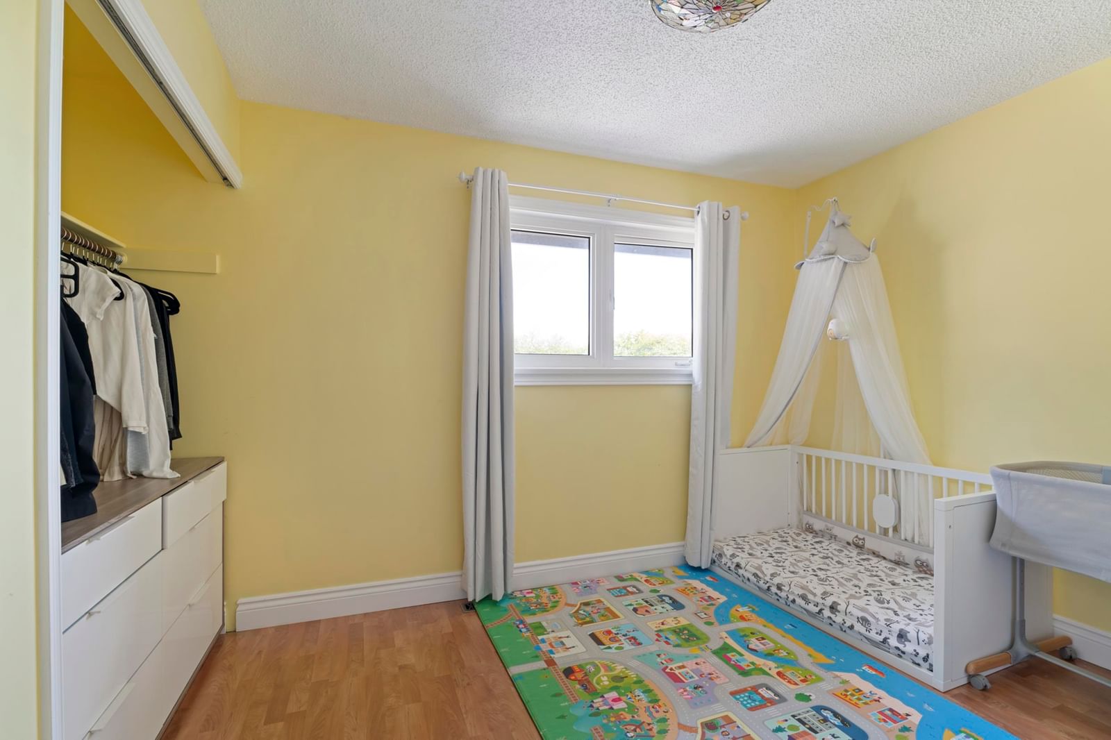 Listing Image 11