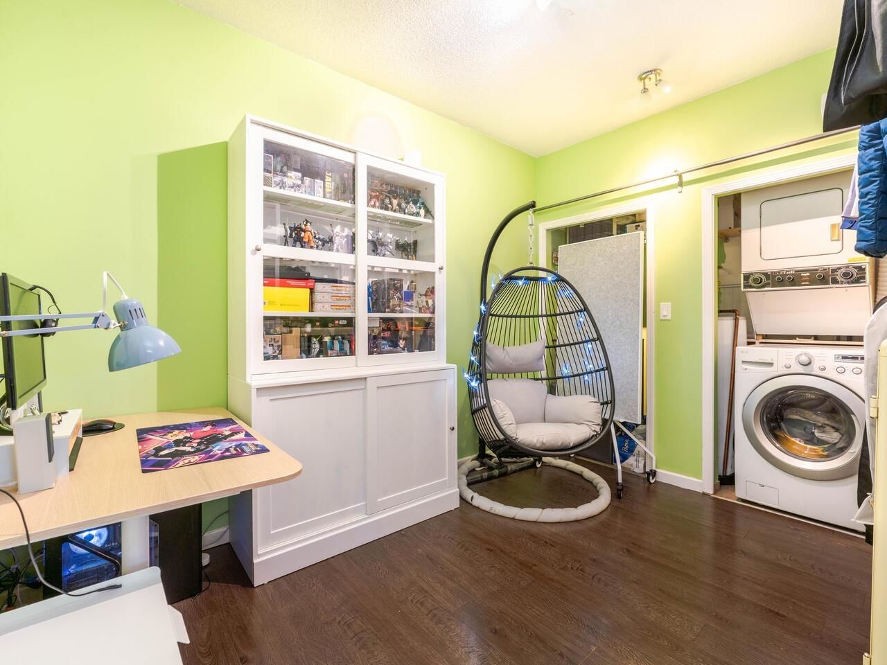 Listing Image 14