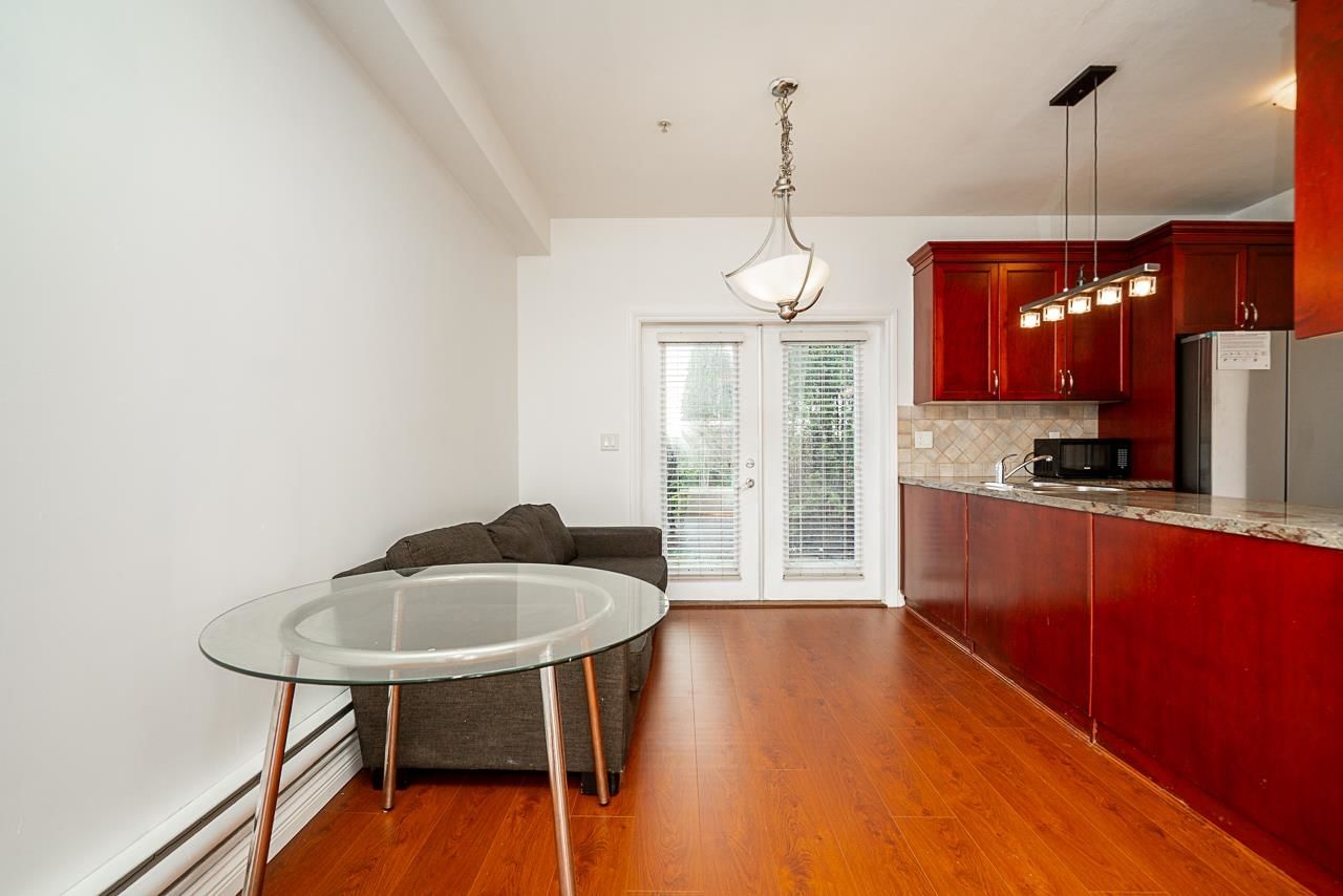 Listing Image 6