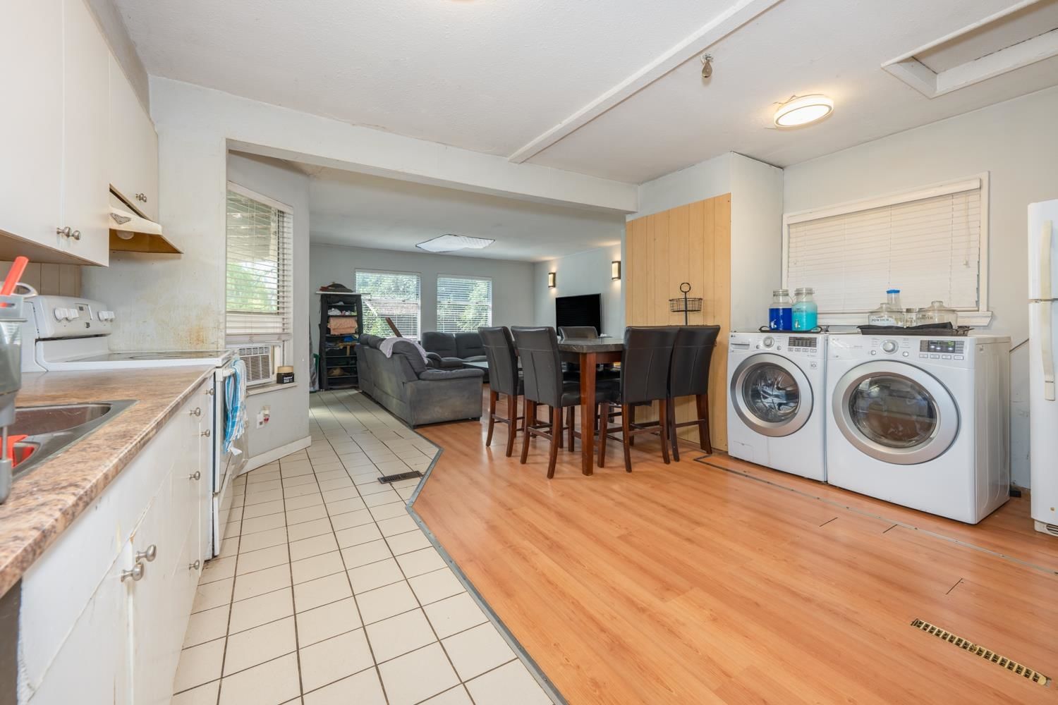 Listing Image 13