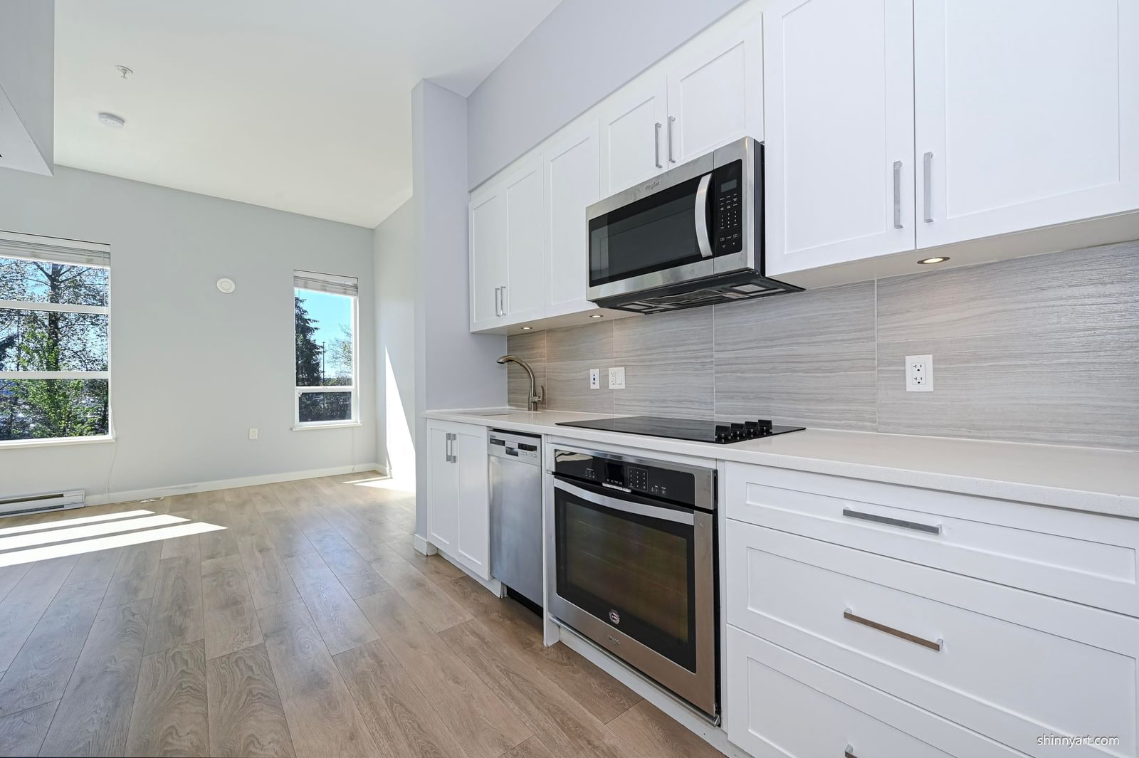 Listing Image 5