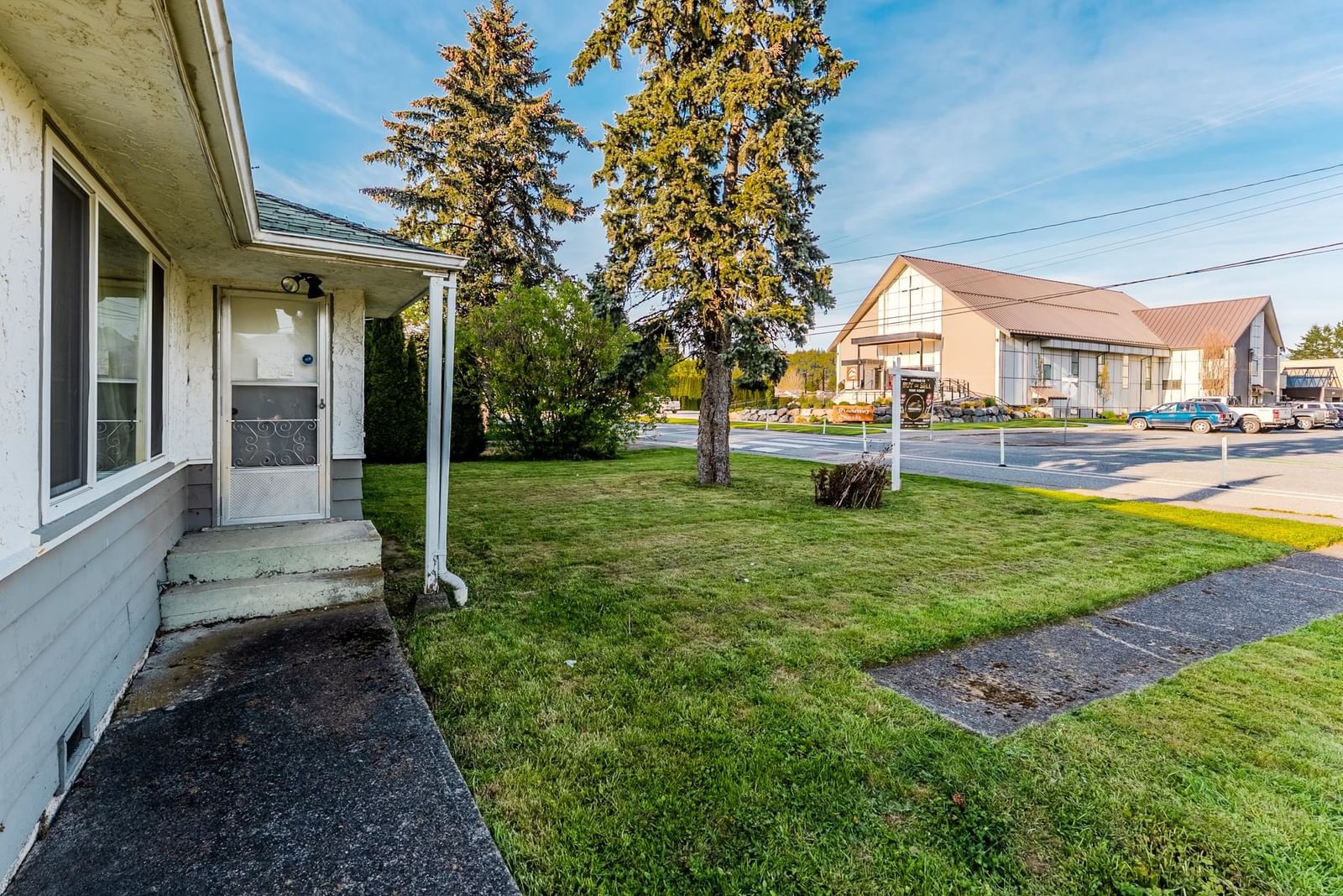 Listing Image 8