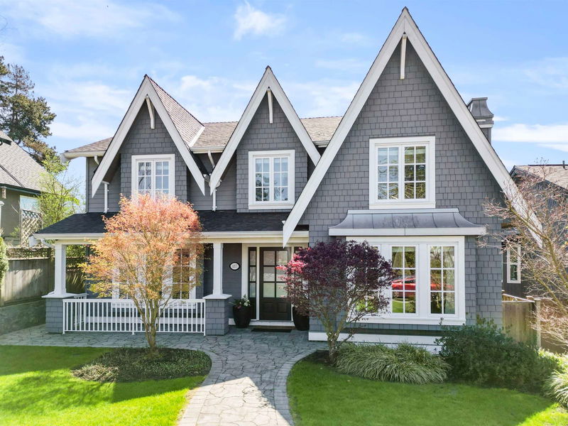 457 12th Street E, North Vancouver, British Columbia