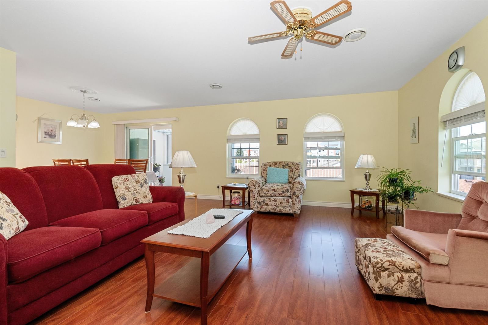 Listing Image 14