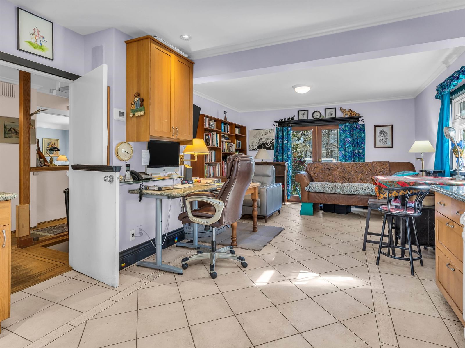 Listing Image 8