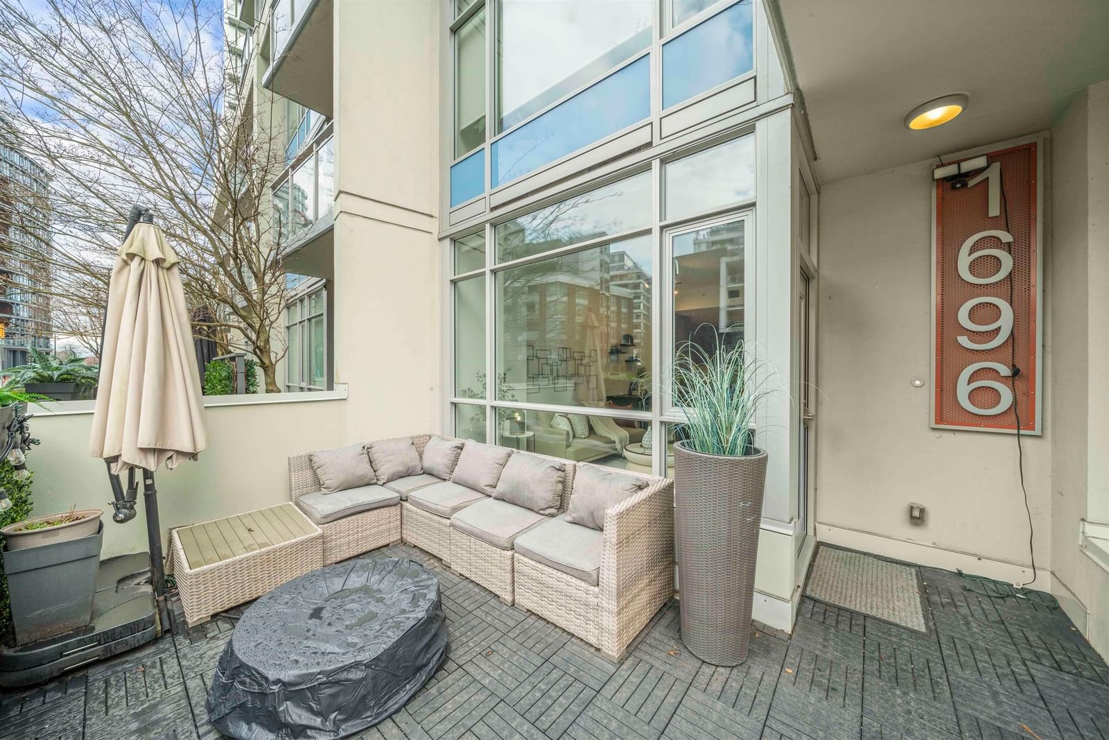 Listing Image 20