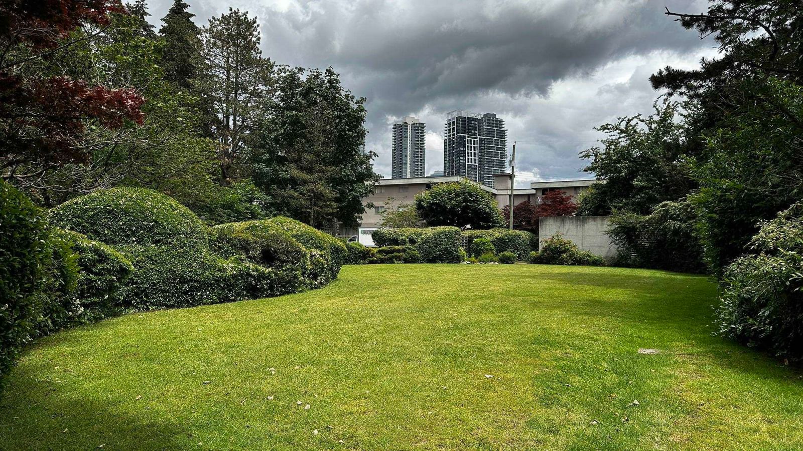 Listing Image 11