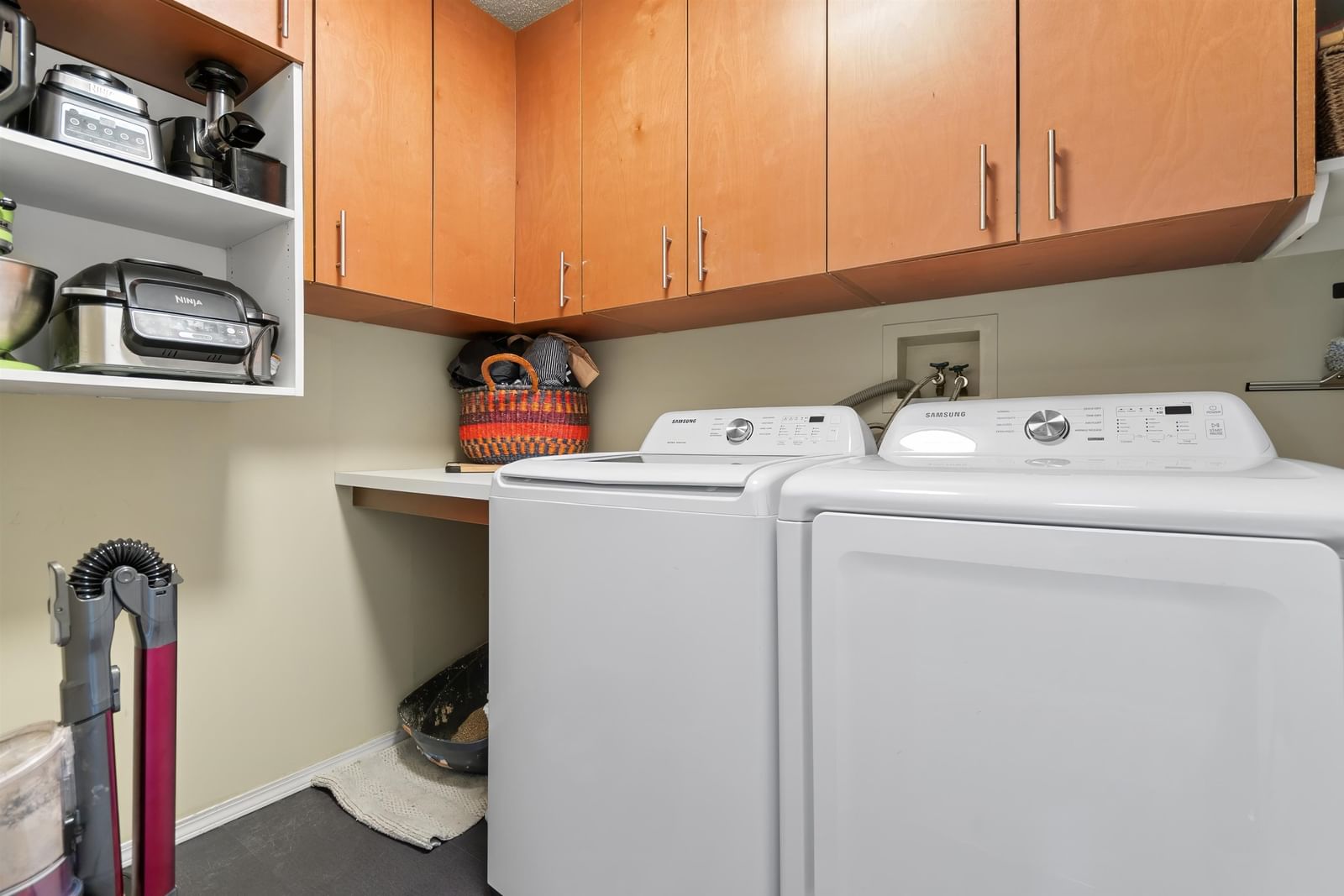 Listing Image 23