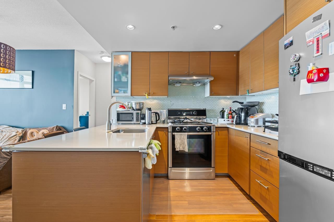 Listing Image 6