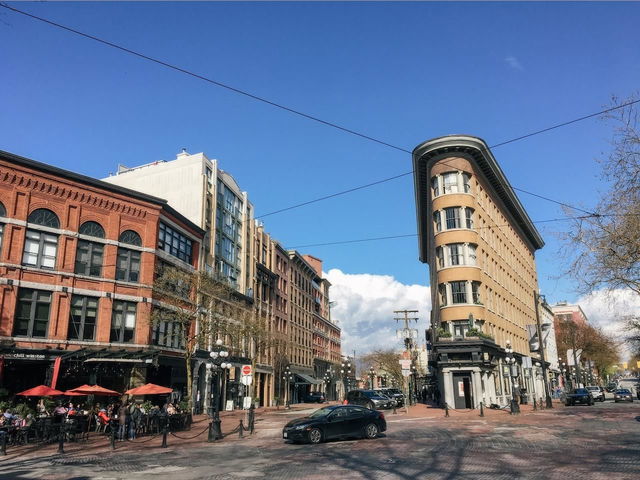 627 - 289 Alexander Street