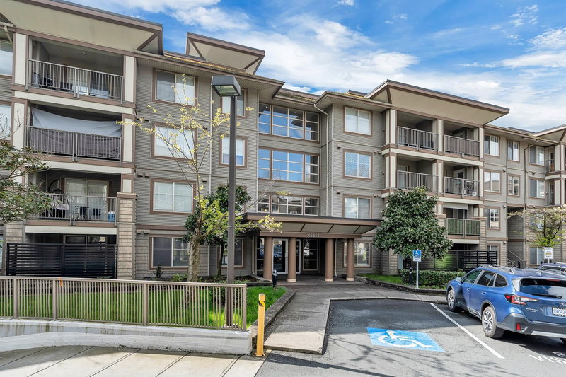 101 - 45555 Yale Road, Chilliwack, V2P 0A9 | Image 2