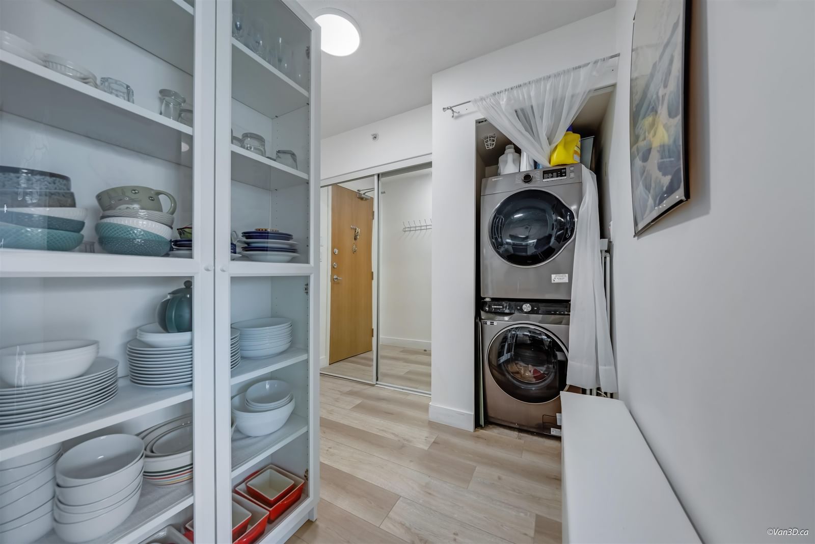 Listing Image 14