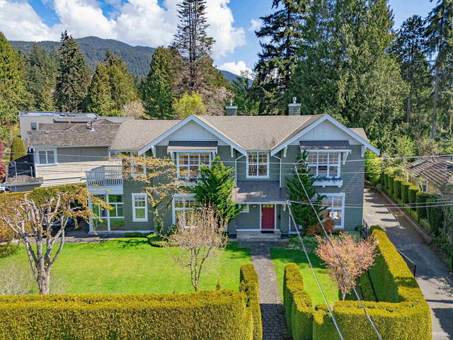 4379 Ross Crescent