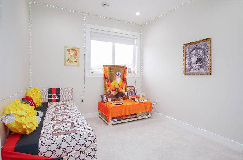 19247 71 Avenue, Surrey, V4N 6V1 | Image 2