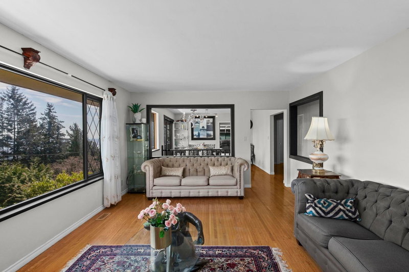 556 Ballantree Road, West Vancouver, V7S 1W3 | Image 3