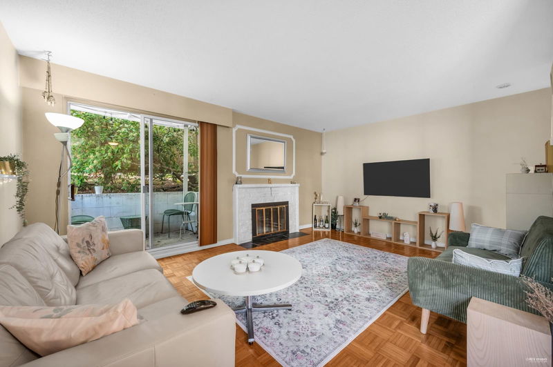 140 20th Street E #2, North Vancouver, British Columbia