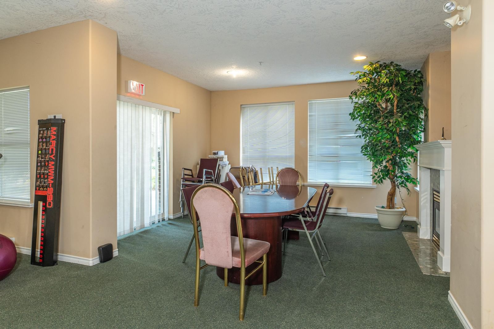 Listing Image 23