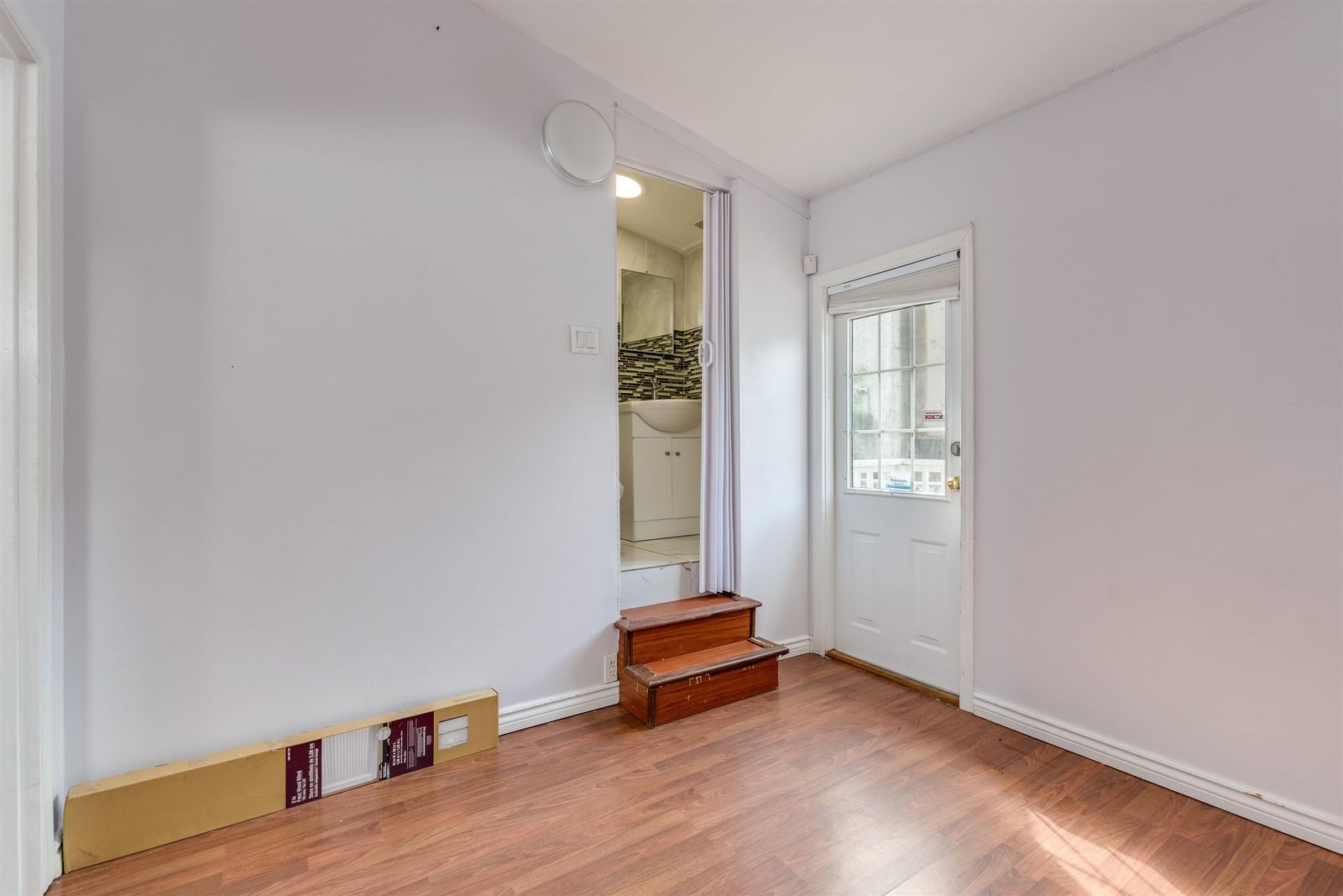 Listing Image 14
