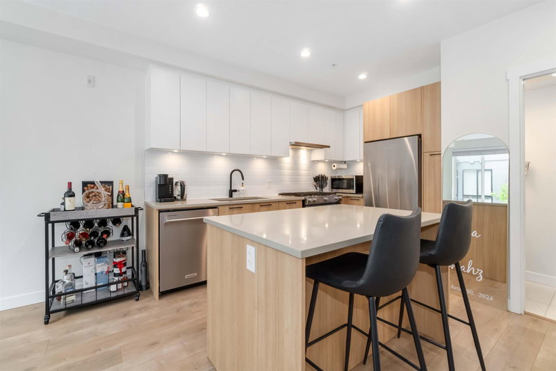 221 - 708 Lea Avenue, Coquitlam, V3J 4H5 | Image 2