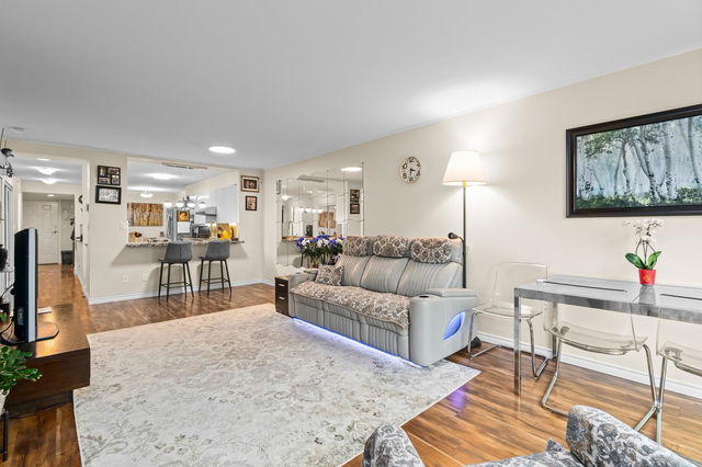 303 - 1488 Hornby Street