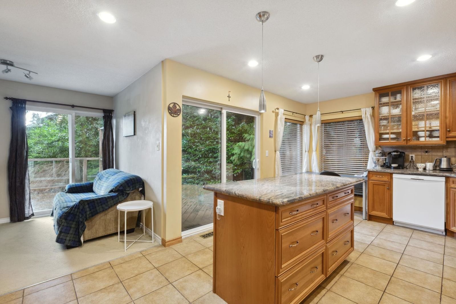 Listing Image 13