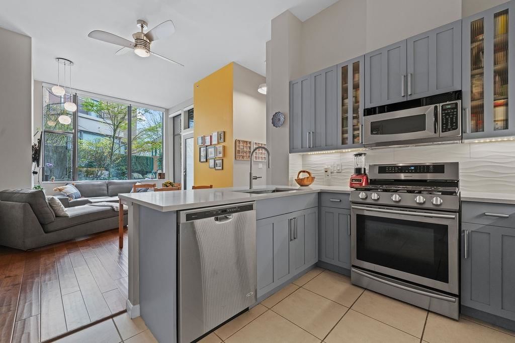 Listing Image 11