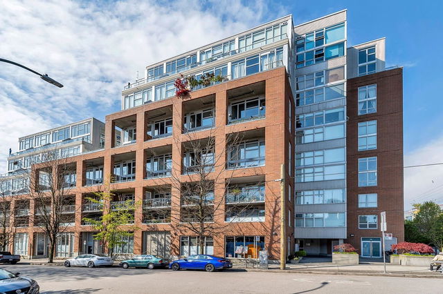 416 - 289 Alexander Street