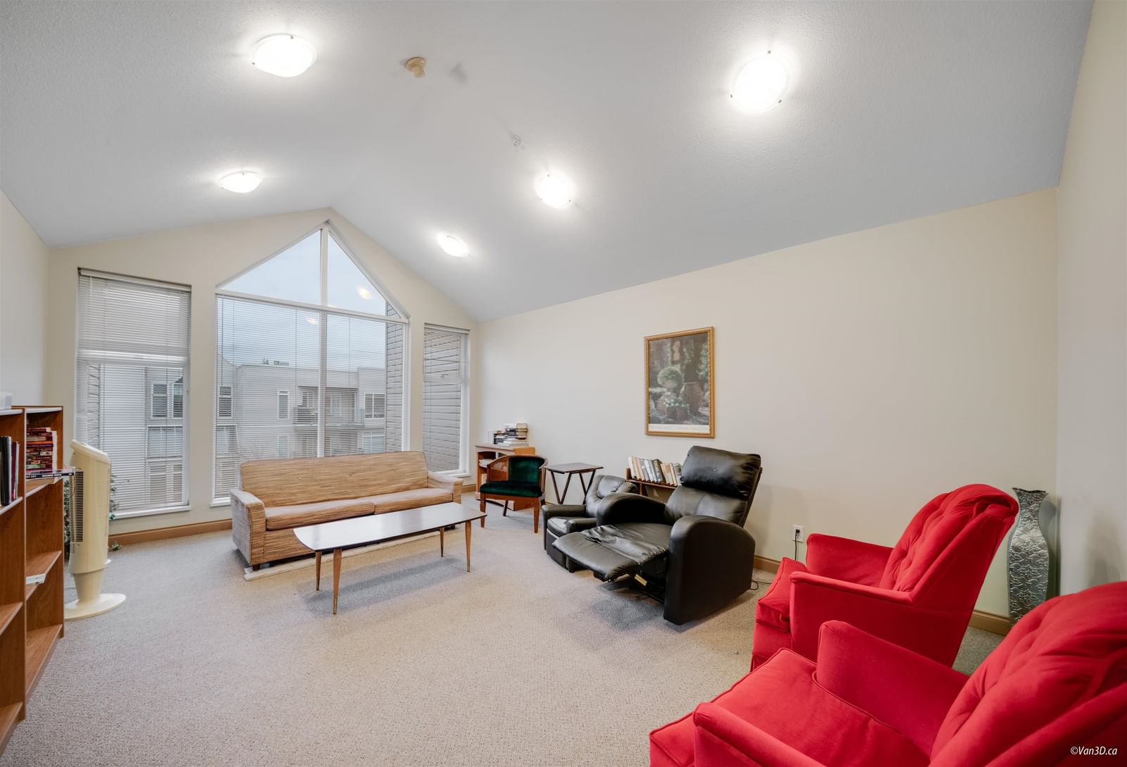 Listing Image 17